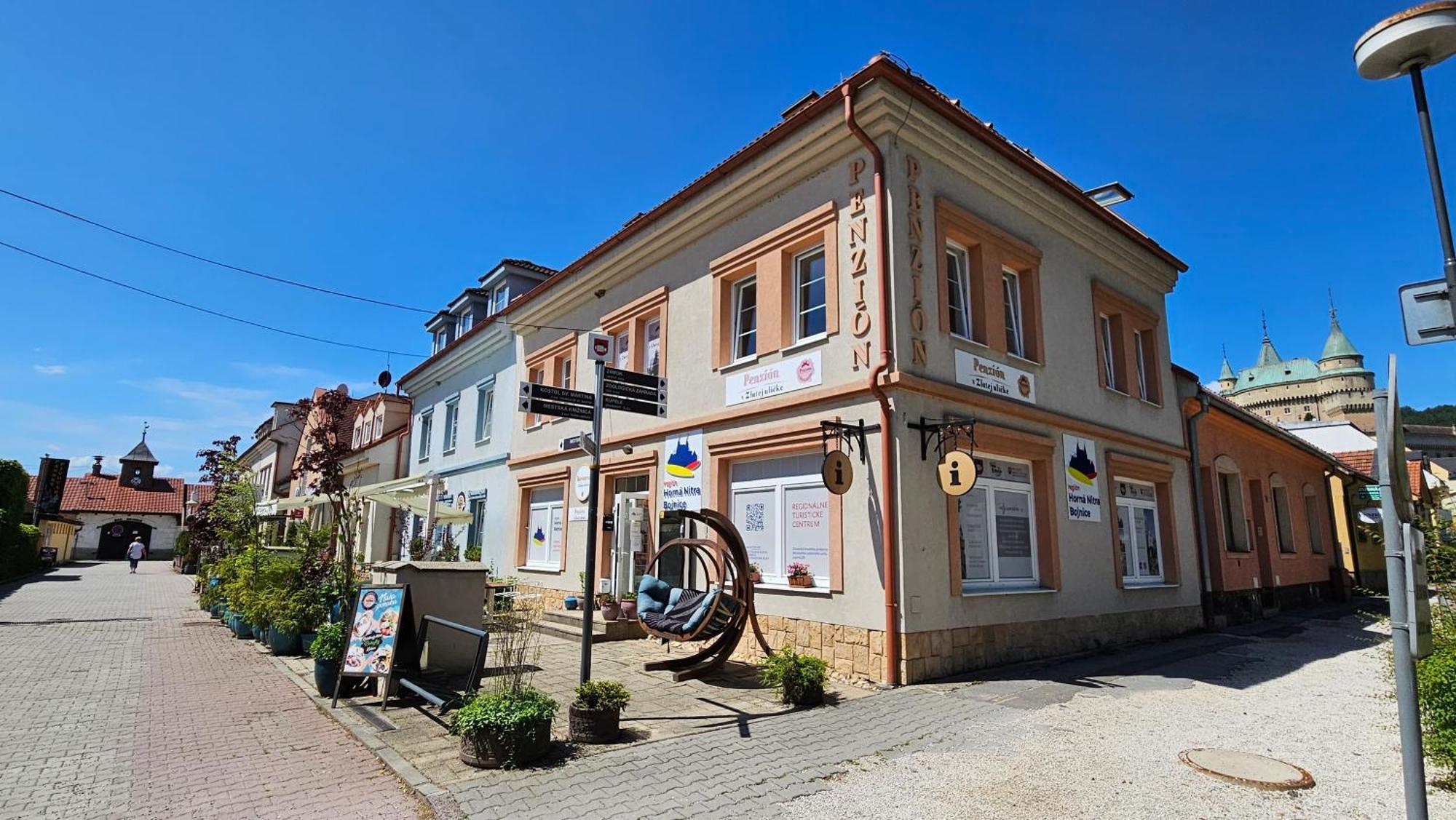 Apartmany V Zlatej Ulicke Bojnice Exteriör bild